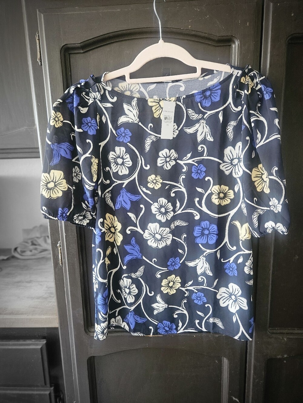 NWT Anne Taylor Flowy T-shirt Style Floral Top